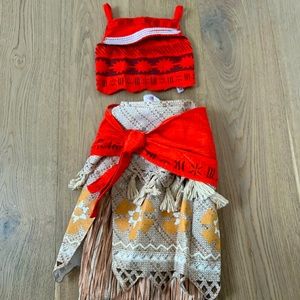 Moana dress up costume Disney store girl size 4 orange top & sash, tan skirt